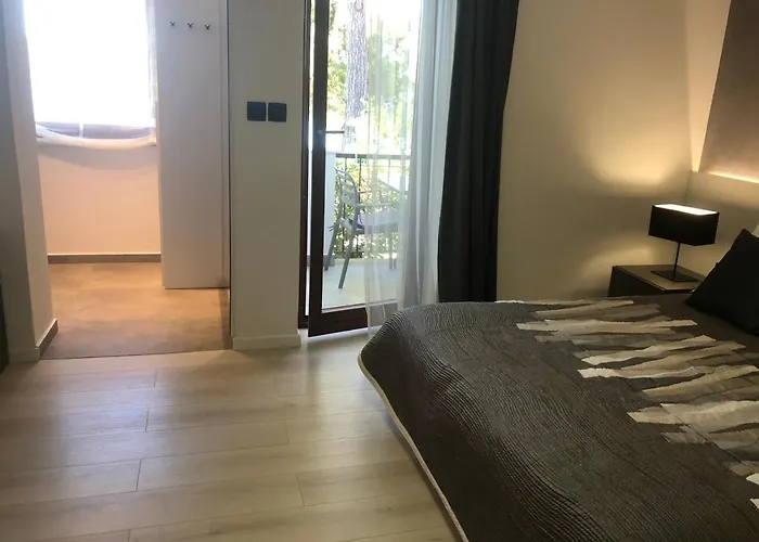 Apartment & Bianca