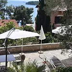 Apartment & Bianca