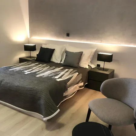 Apartment & Bianca