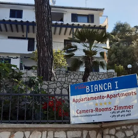 Apartment & Bianca